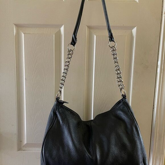 Christine Price leather black travel handbag with silver tone hardwares … - Picture 10 of 13